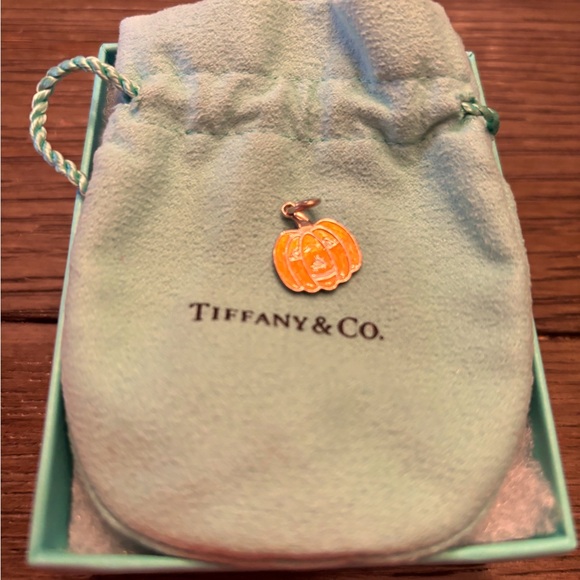 Tiffany&Co - Picture 2 of 7